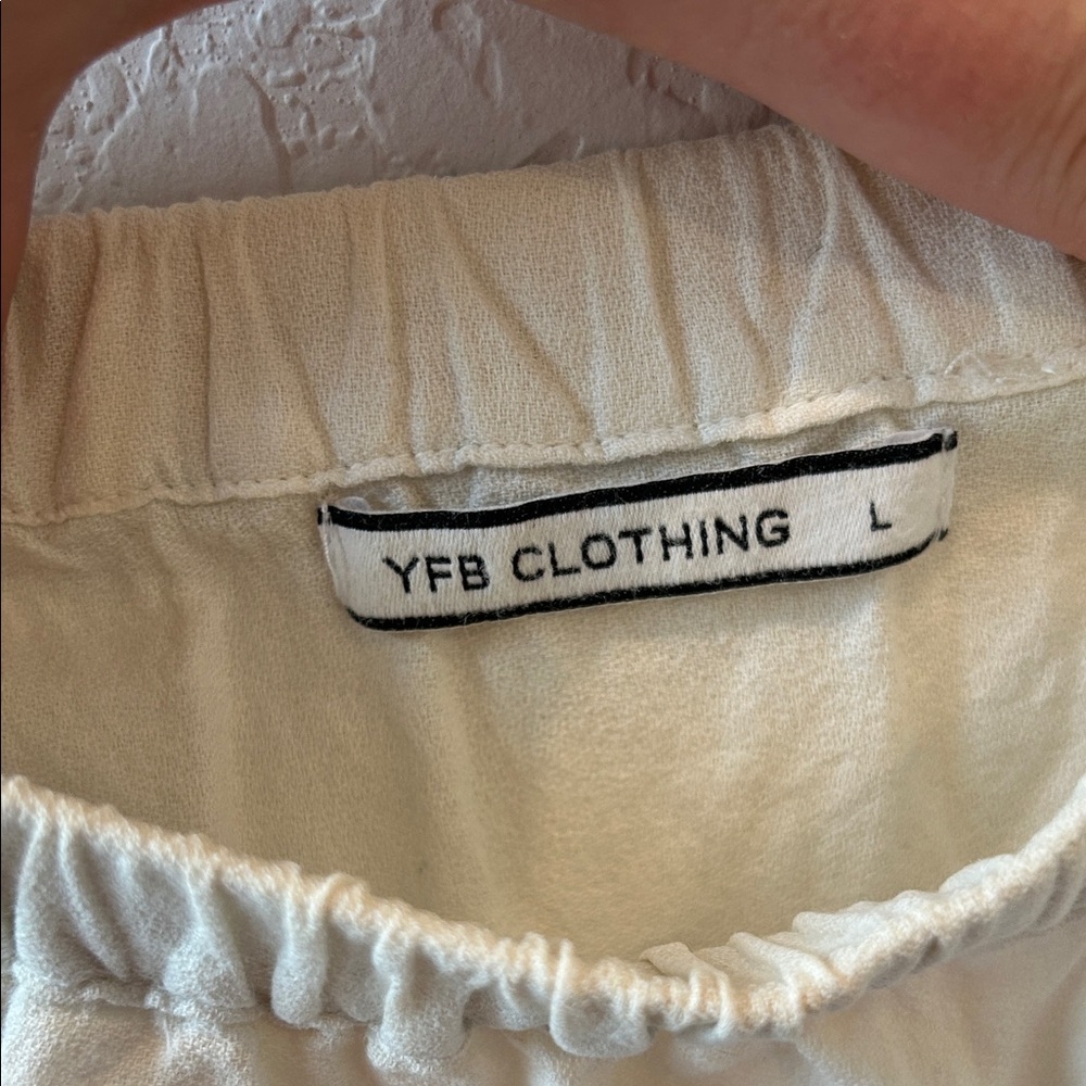 Young Fabulous & Broke Off-Shoulder Blue and White Blouse - Picture 3 of 8